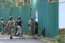 Adolescente de 15 años tenía un AR-15 y se enfrentó al SERT durante operativo en Limón