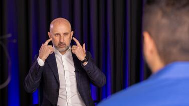 Presentador de Repretel se tuvo que disculpar con Osael Maroto por feo comentario que hizo