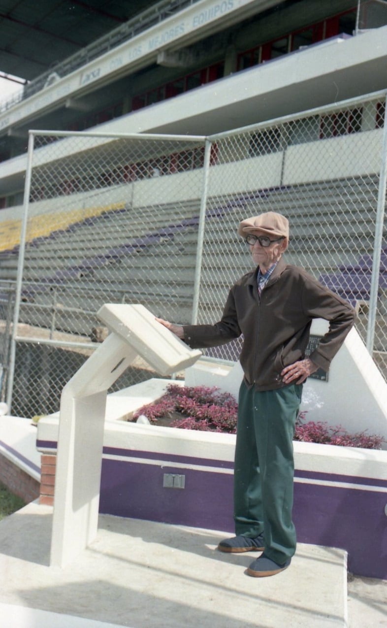 Lente morado. Cortesía.
