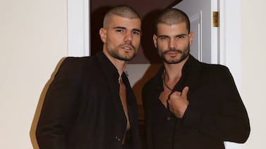 Hermanos Castillo encienden la temperatura con estas últimas fotos que se tomaron juntos