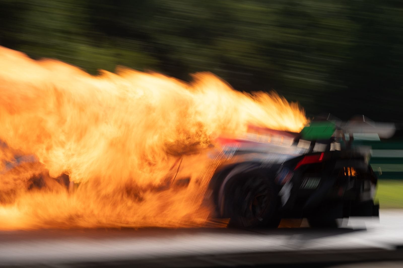El carro de Daniel Formal ardió en apenas segundos.