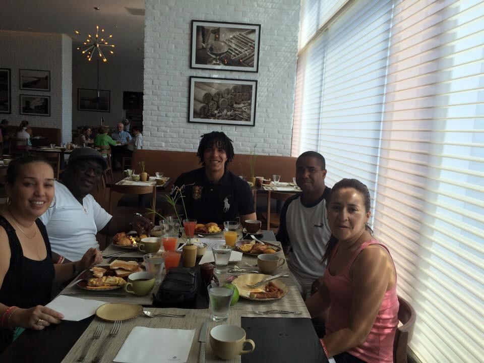 Esteban Alvarado y Cristian Williams son vecinos y amigos. Cortesía.