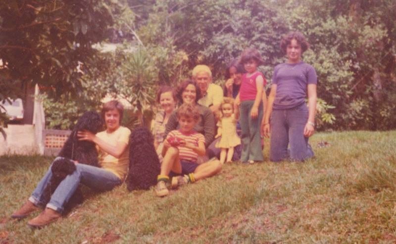 Nietas de Alejandro Morera Soto recibieron a delegación del Real Madrid en su restaurante.