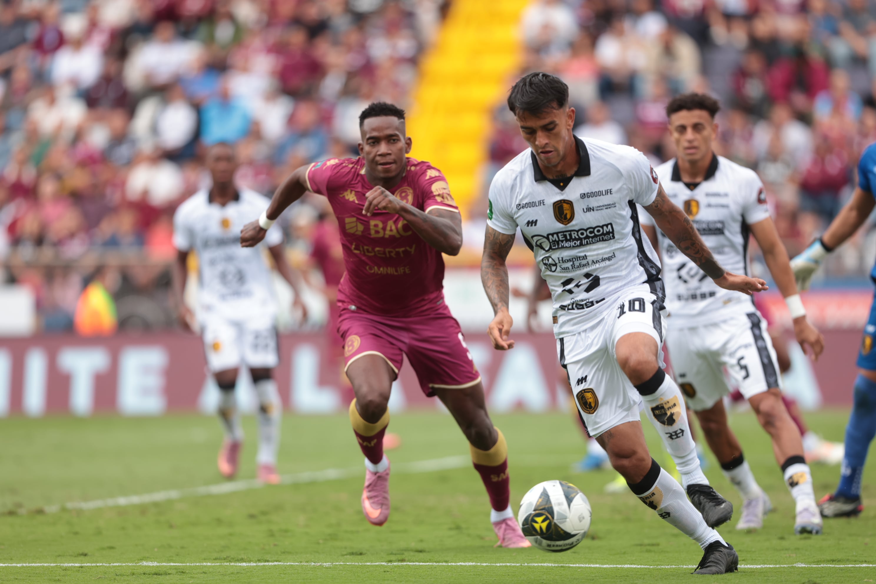 12/04/2026/ juego entere Deportivo Saprissa vs Municipal Liberia por la Liga a Promerica en el estadio Ricardo Saprissa/ foto John Durán