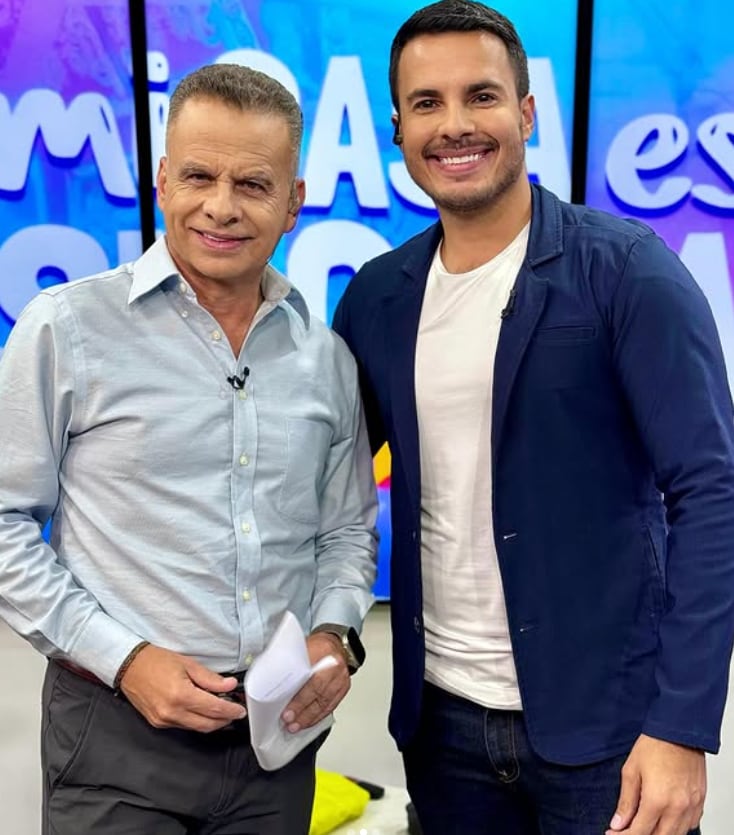 Julio Solís y Giovanni Calderón de Mi casa es su casa.