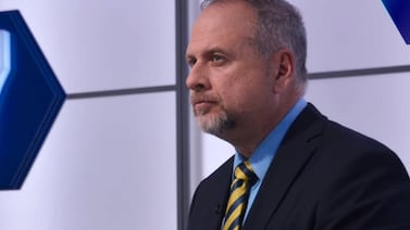 Rodolfo González sorprende con esto que hizo por primera vez desde que asumió Telenoticias