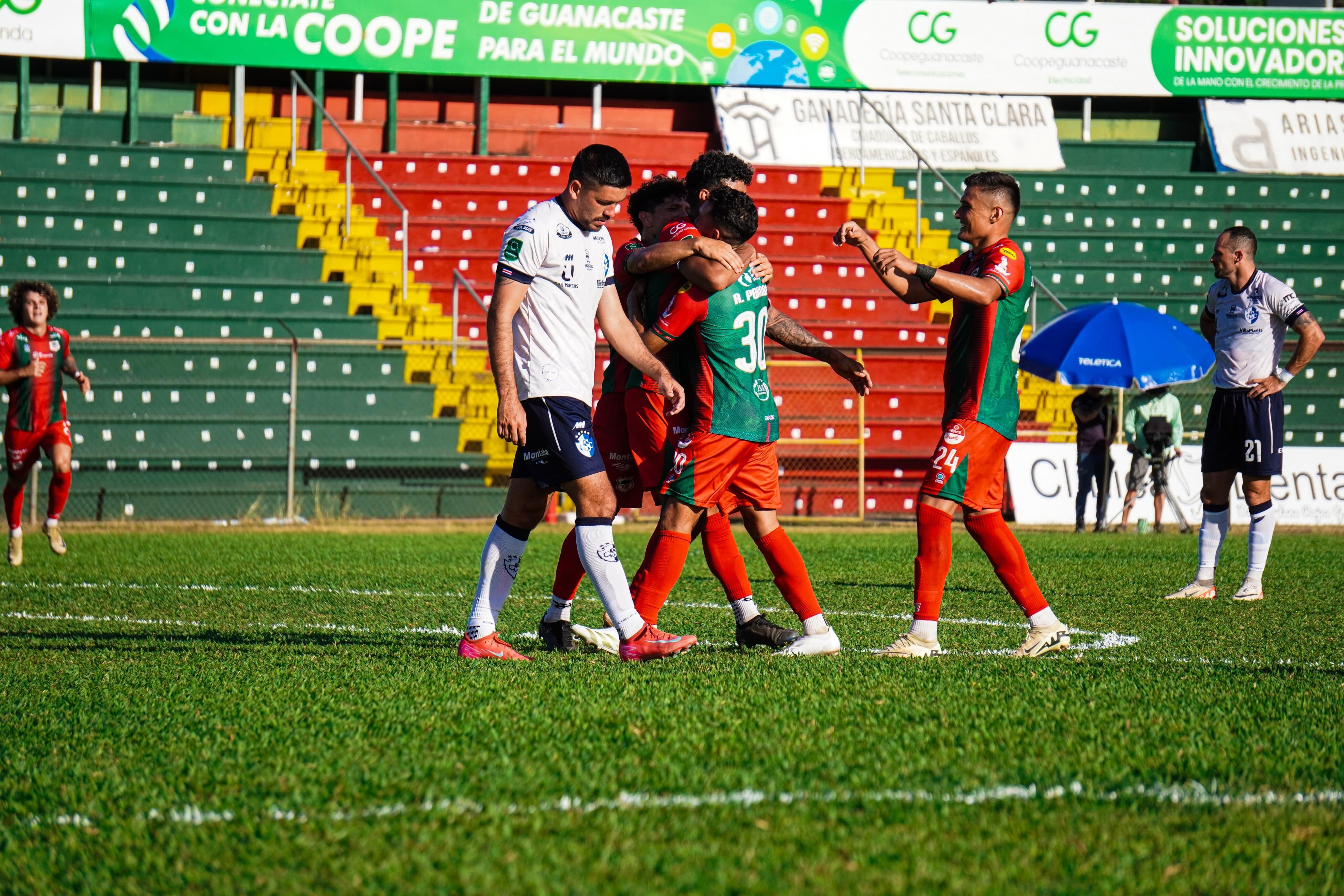 Guanacasteca vs Cartaginés, estadio Chorotega
