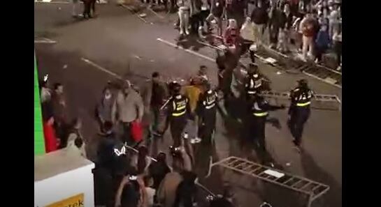 Según las autoridades, el zafarrancho duró unos 10 minutos. Captura de video.