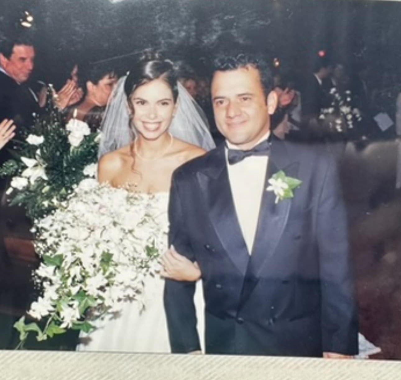 Mariamalia Jacobo y Arnoldo Castillo y sus hijos María José y Felipe.