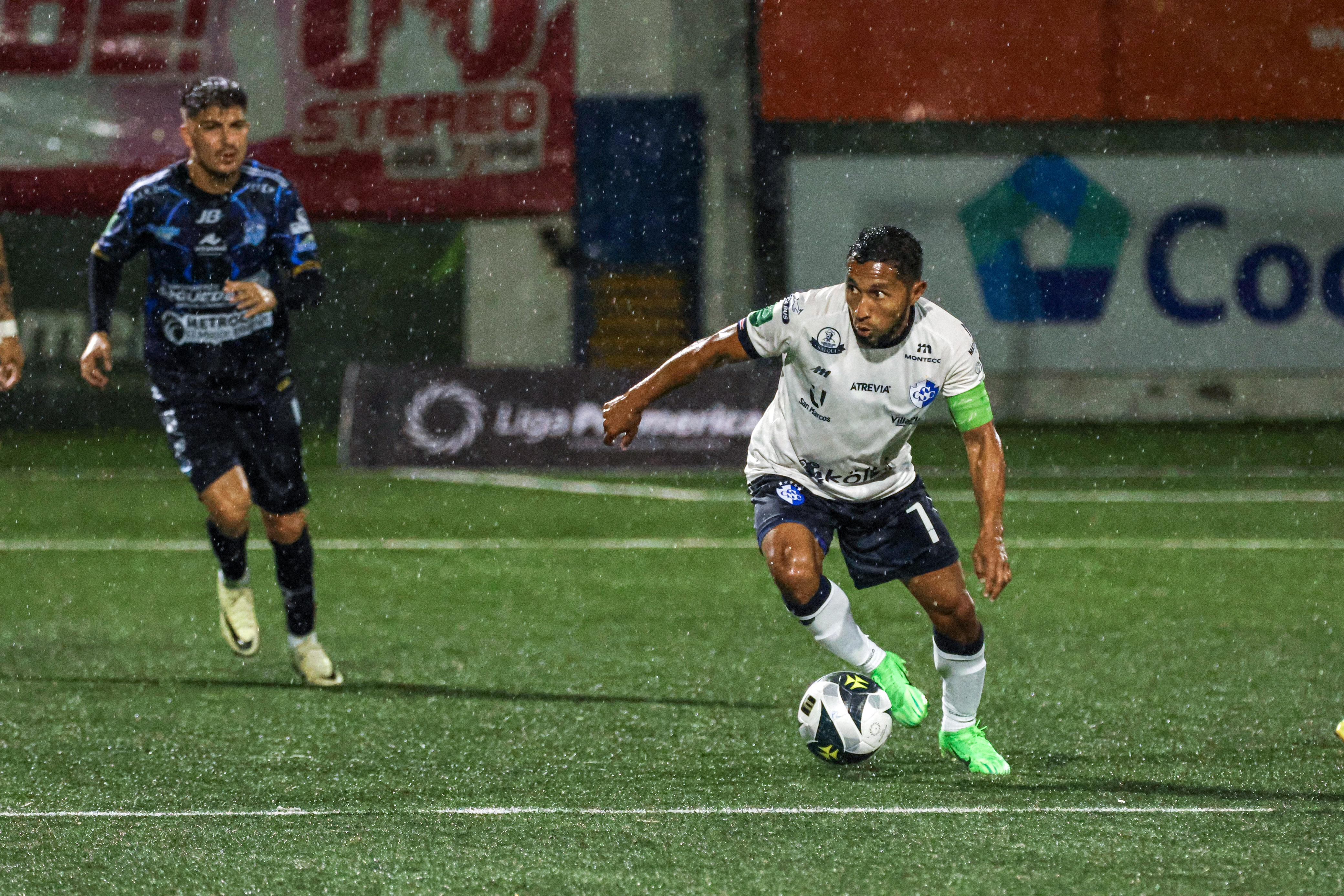 El capitán del Cartaginés, Allen Guevara no pudo pesar en ofensiva para su equipo, en la visita a Pérez Zeledón, por la fecha 11 del Torneo de Apertura 2024.
