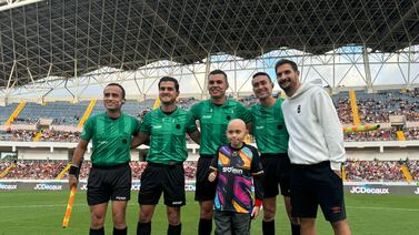 Celso Borges hizo que niño con leucemia viviera uno de los mejores días de su vida