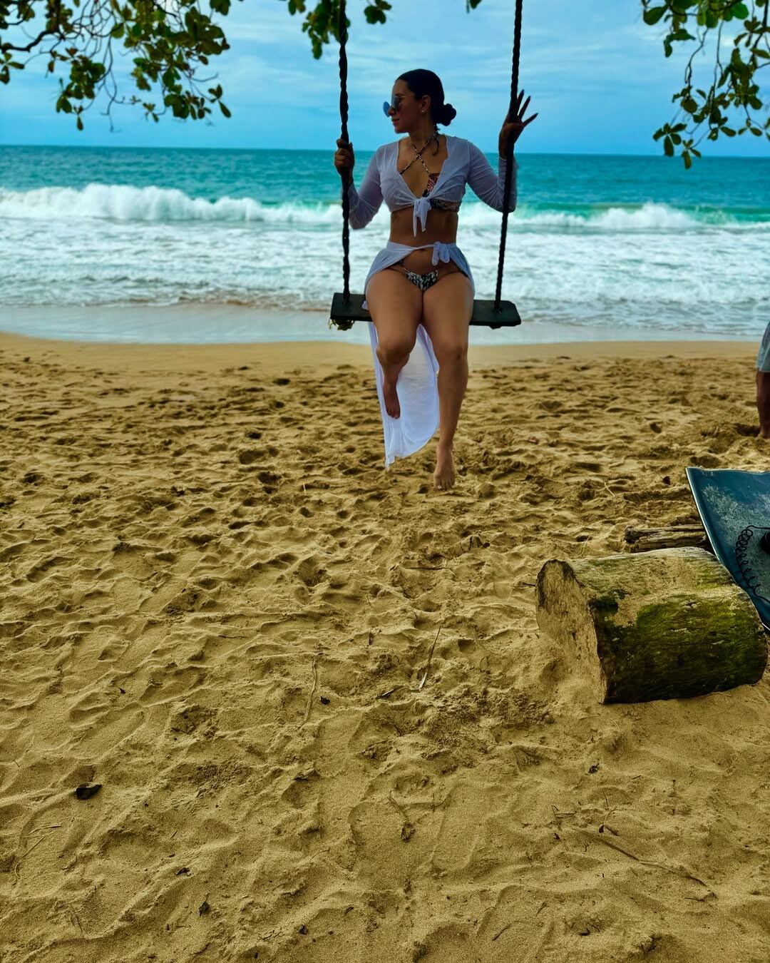 Fernanda Mora lució espectacular en playa Punta Uva, en Puerto Viejo.