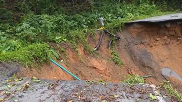 Lluvias obligan a 18 personas a abandonar sus casas