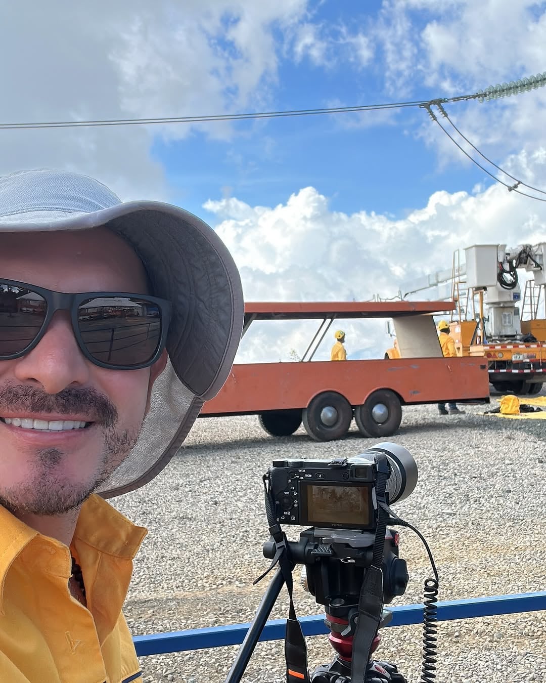 El periodista José Ernesto Herrera, quien hasta enero de este año fue figura de Teletica, mostró detalles de su nuevo trabajo y su exjefe y uno de sus excompañeros reaccionaron a lo que dijo.