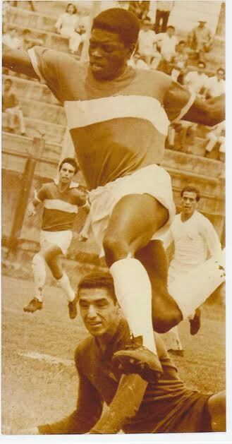 Walford Vaughns, dedicado del Apertura 2020