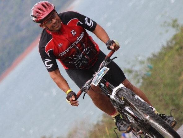 Roberto Pérez Obando, ciclista que murió atropellado por conductor en supuesto estado de ebriedad en Cartago. Foto tomada de Facebook.