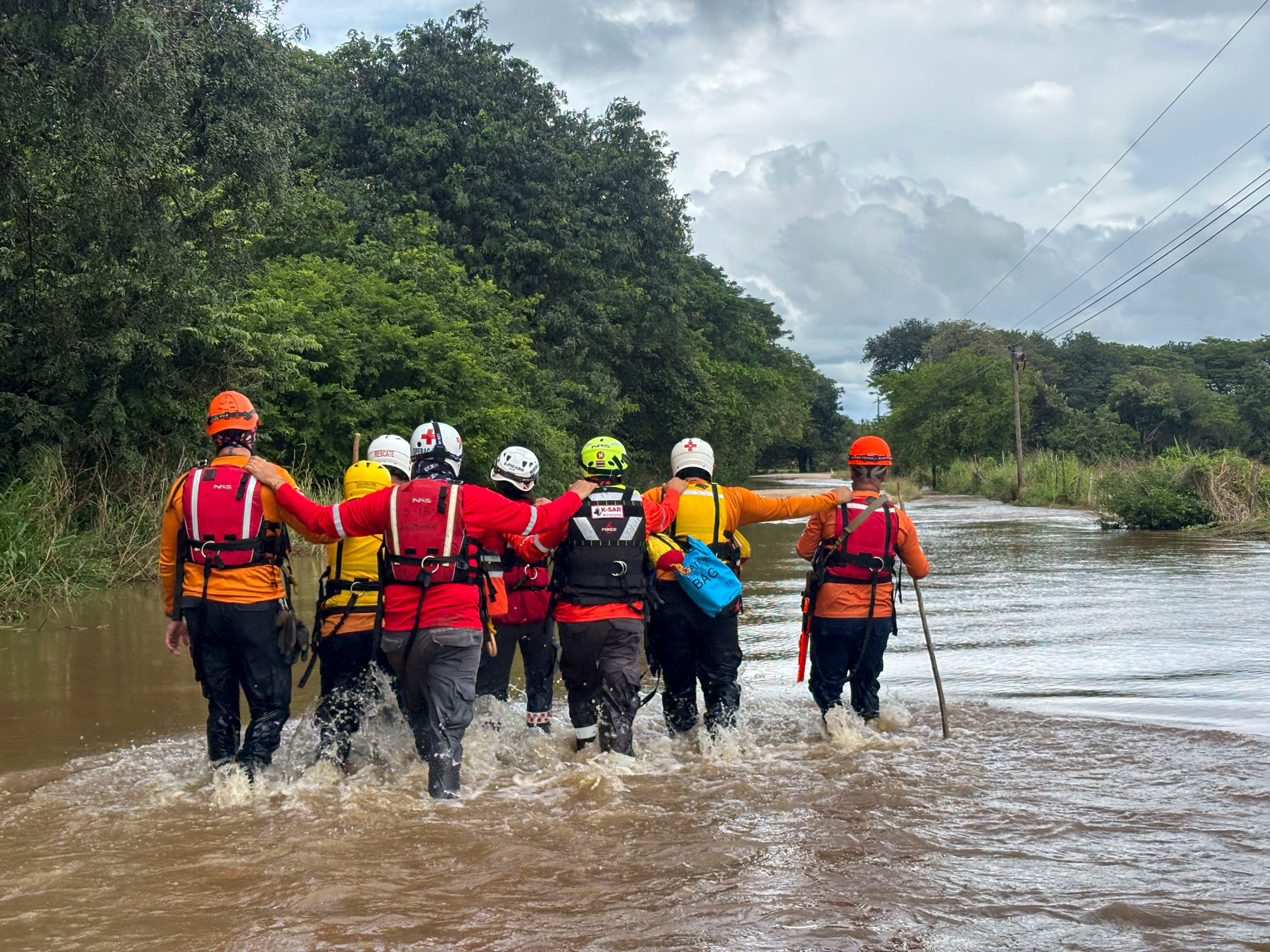 Inundaciones en Guanacaste onda tropical #46