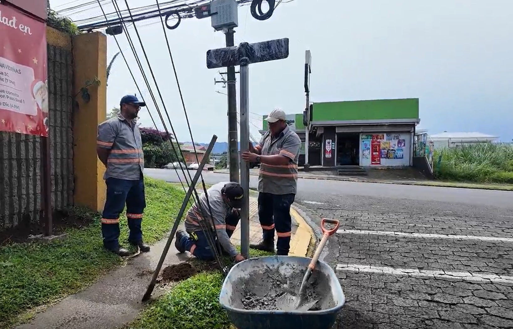 Canelo, un perro mestizo (zaguate) costarricense cuya historia de amor incondicional quedó grabada para siempre en una calle del residencial Málaga en Sabanilla de Montes de Oca