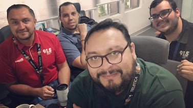 Adrián Méndez, narrador de Teletica Radio, vivió momento incómodo en transmisión gracias a aficionada