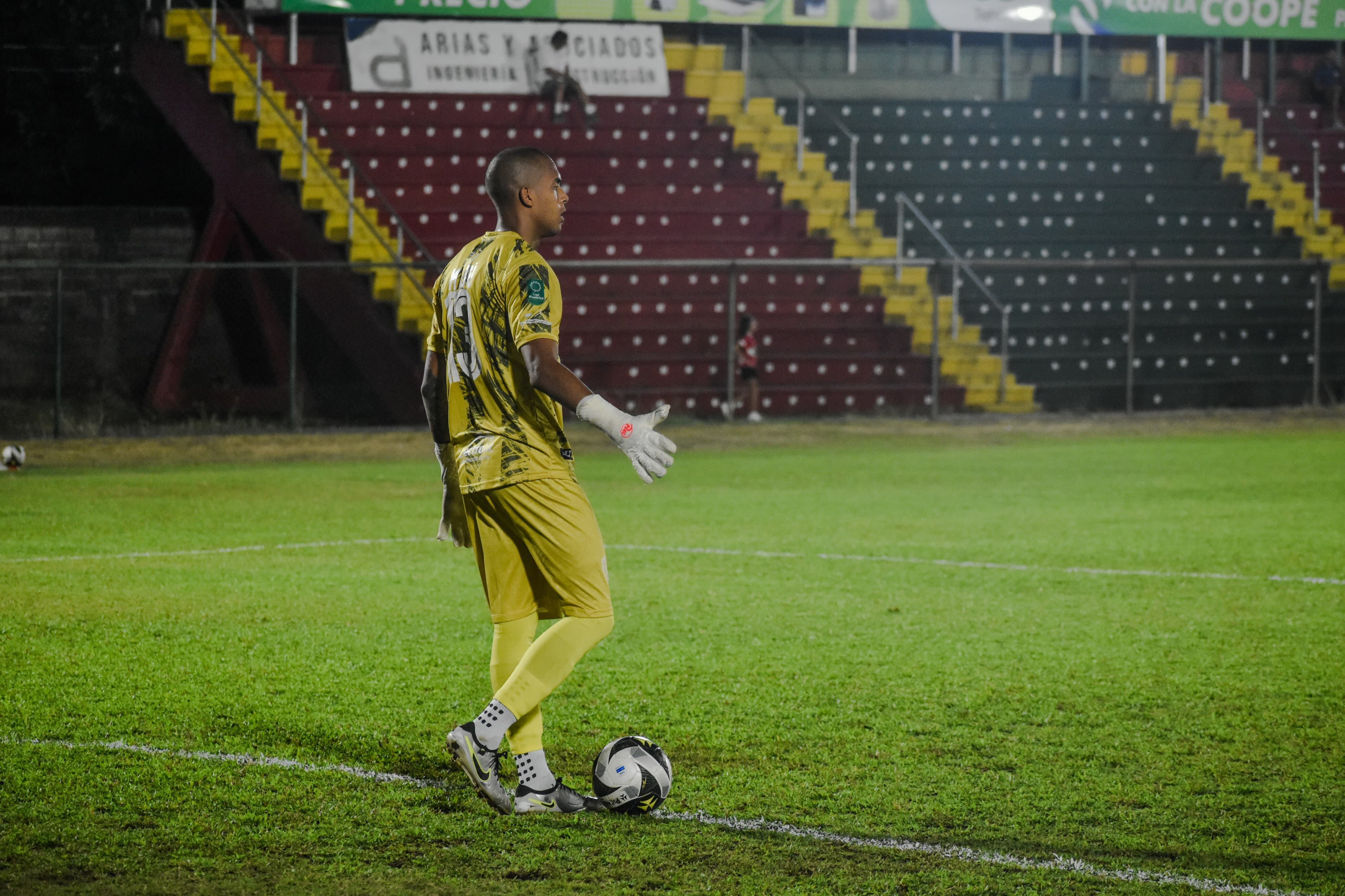 Miguel Ajú tiene una nueva oportunidad en la segunda división y jugará con Sarchí. Cortesía.