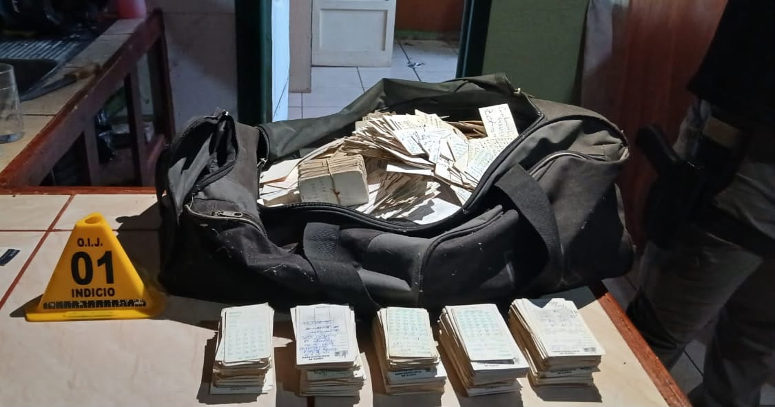 Tres personas fueron detenidas este miércoles durante 12 allanamientos realizados por el OIJ en Cañas, Guanacaste por supuestos préstamos gota a gota. Foto: OIJ