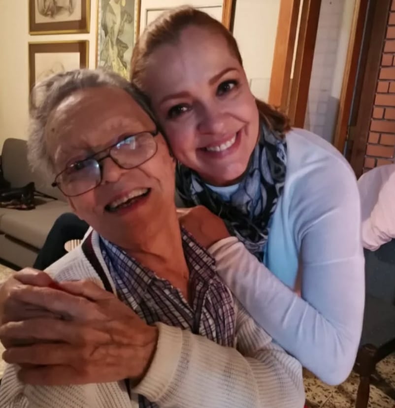 La actriz Marcela Ugalde junto al actor y director teatral Lucho Barahona.