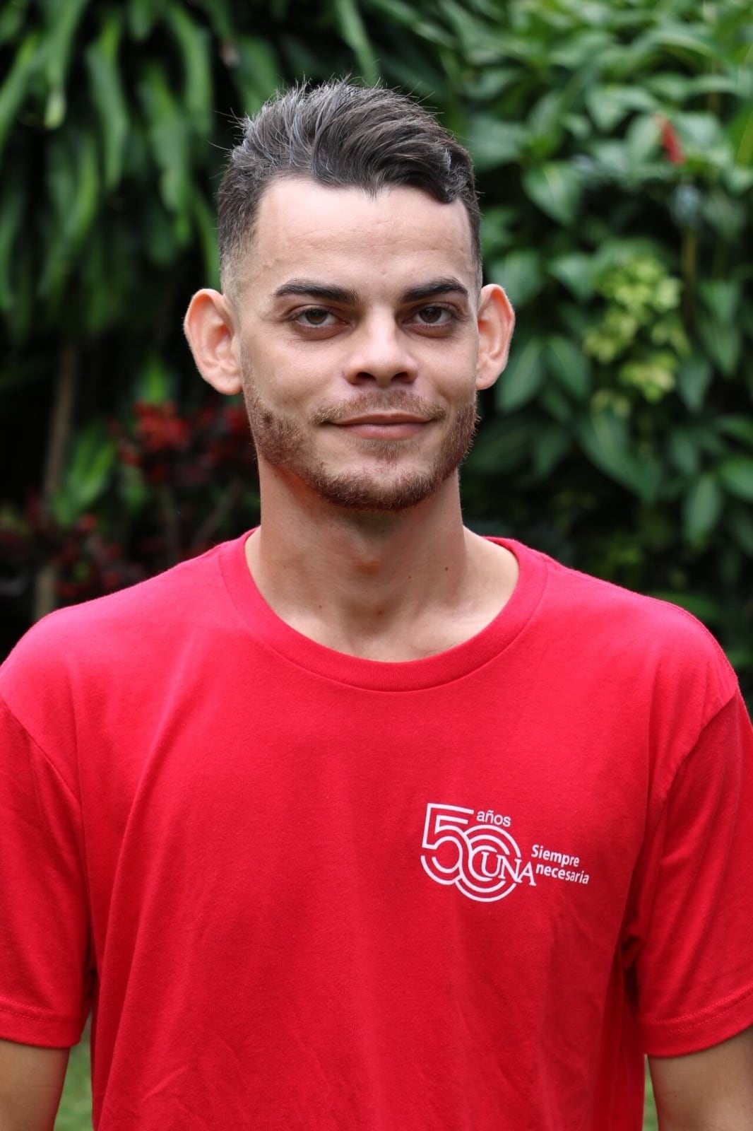 Este jueves 19 de octubre en el Colegio de Periodistas (en La Sabana), lugar en el cual la UNA realizó un acto de reconocimiento a estudiantes distinguidos académicamente. En la foto, Ian Machado Valladares.