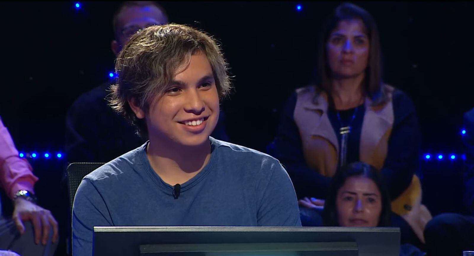 Jimmy González Montealegre tiene 21 años y es de Santa Bárbara de Santa Cruz, Guanacaste.  El 22 de diciembre del 2021 logró un Récord Guinness al jugar durante 25 horas, 7 minutos y 54 segundos el videojuego Rocket League