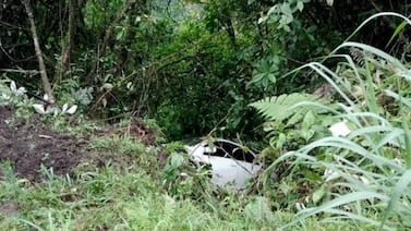 Caída de vehículo a precipicio en la ruta 32 deja a una mujer en condición crítica