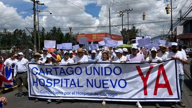Cartagineses se tiran a las calles para exigir construcción del nuevo hospital