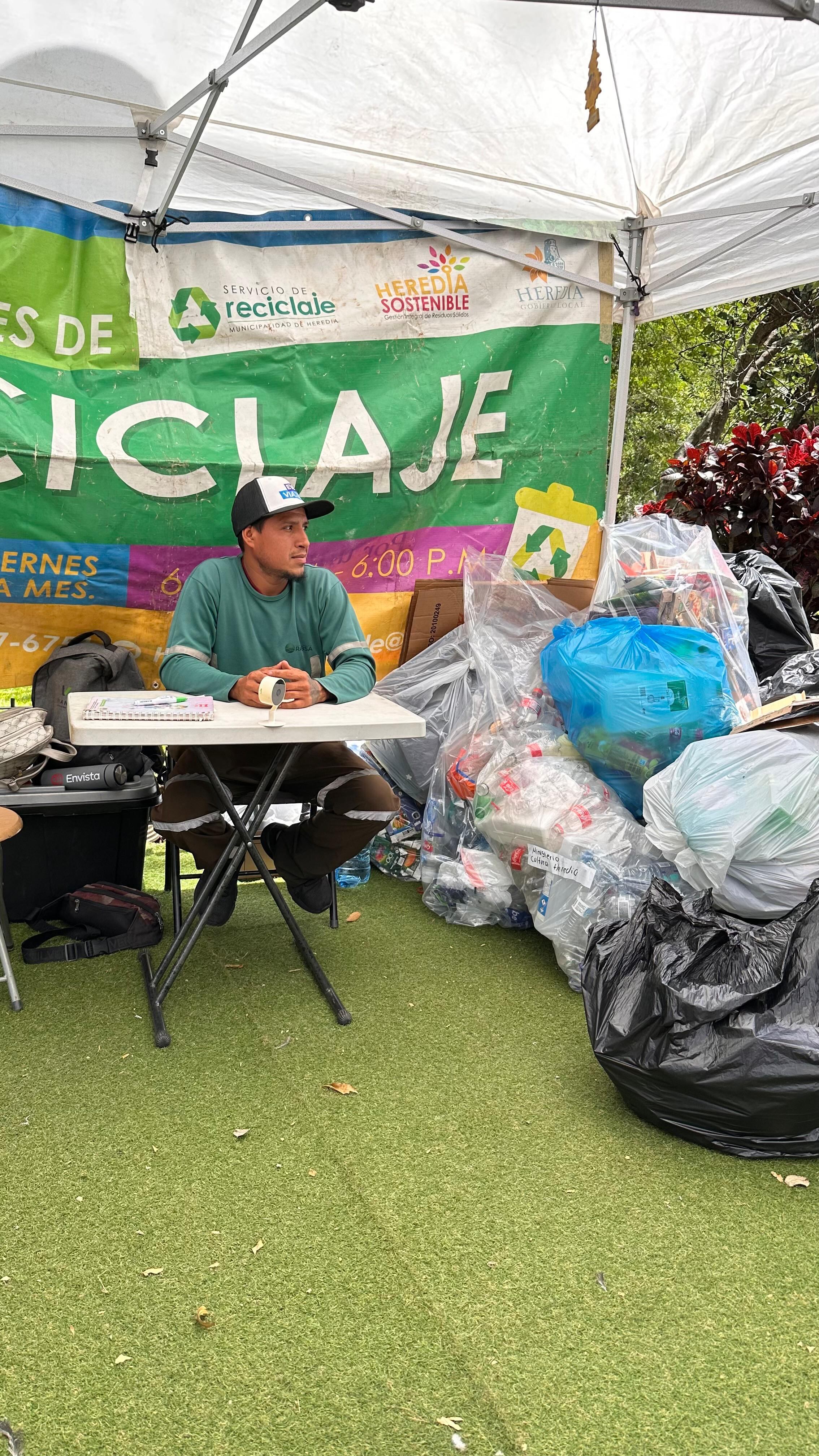 Francisco Carrillo recolector de basura