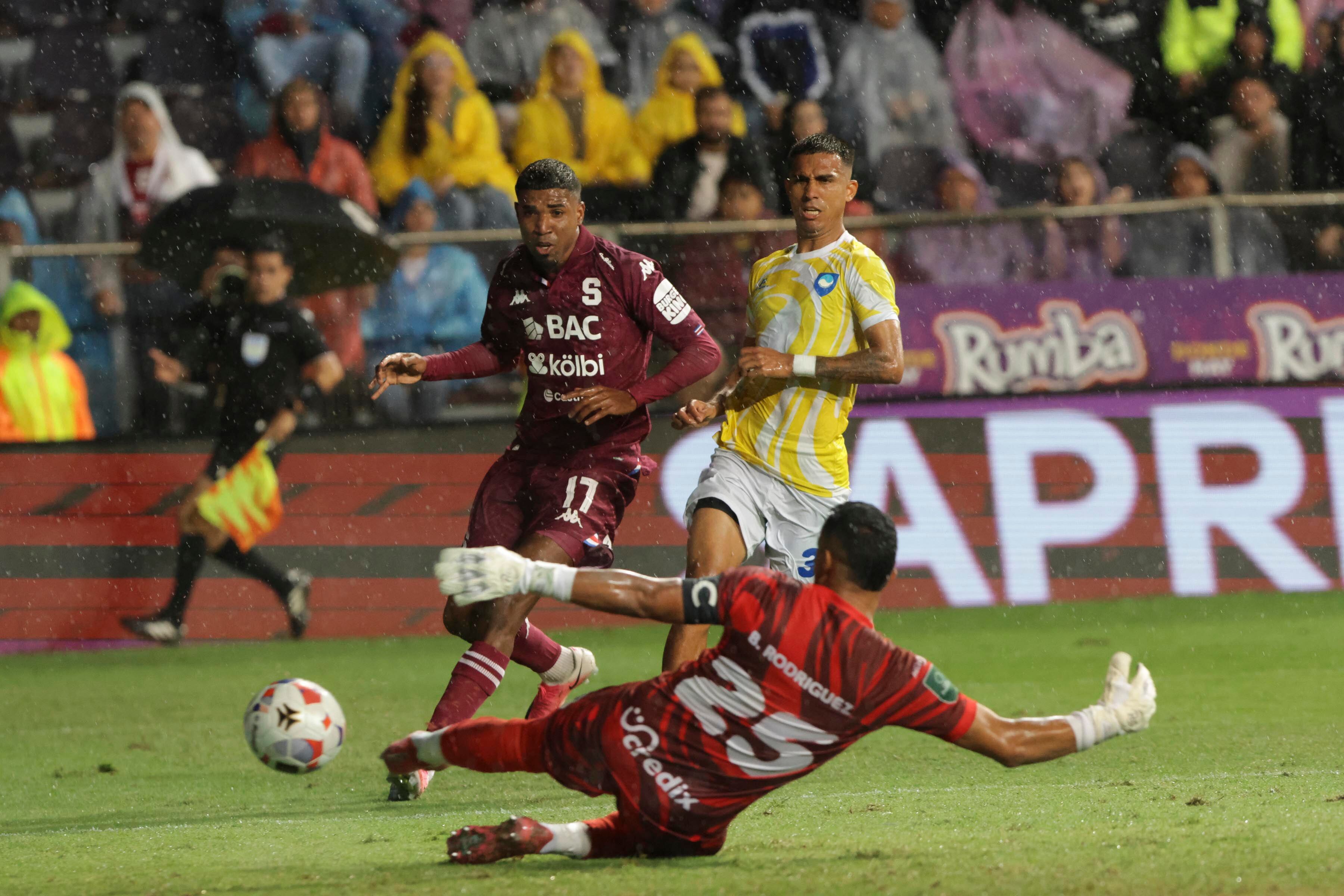 Saprissa vs Escorpiones