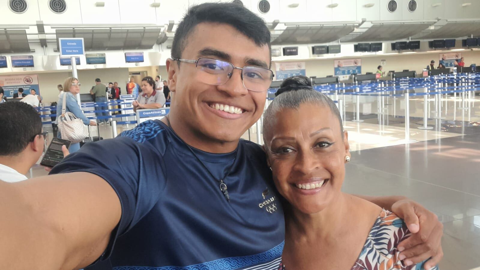 Doña Eugenia Valverde encontró las palabras correctas para darle serenidad a su hijo, Andrés Valverde, cuando él le confesó que estaba nervioso.