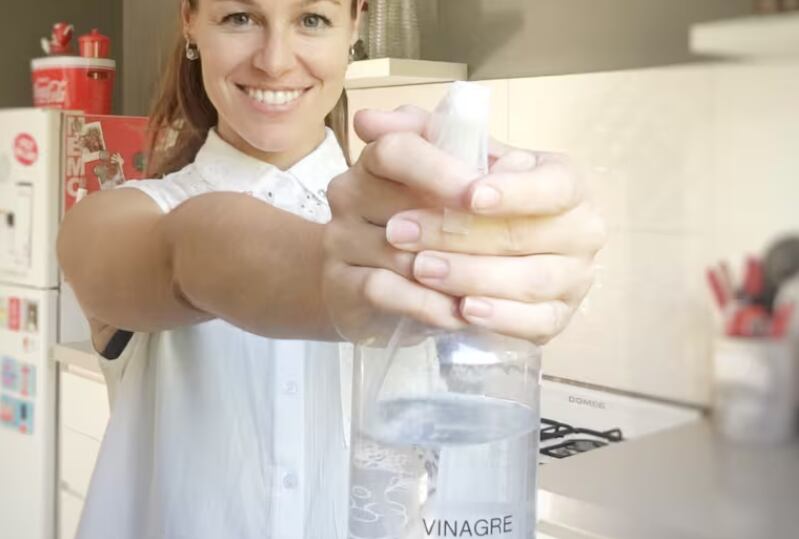 El vinagre blanco se convirtió en un aliado para la limpieza del hogar. Conozca todos sus usos. X (antiguo Twitter).
