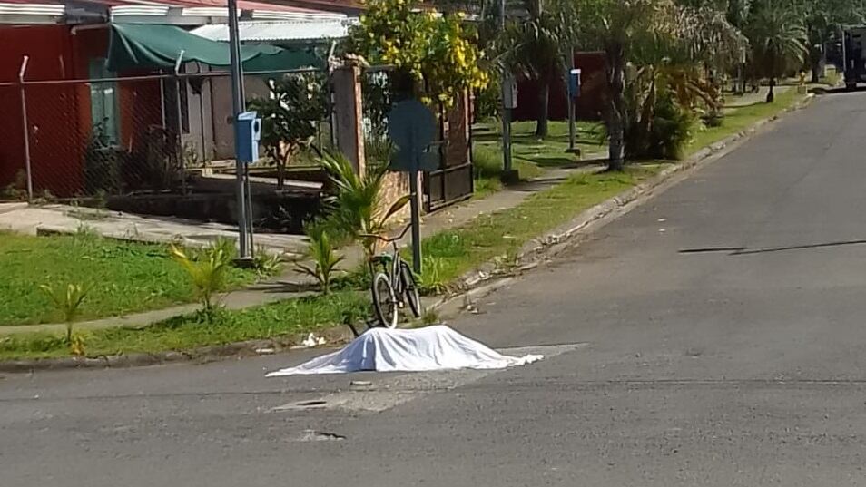 Hombre es asesinado en Bribrí de Talamanca, Limón. Foto cortesía.