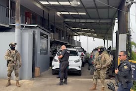 OIJ golpea presunta red que “gemeleaba” vehículos robados: hay 12 detenidos, entre ellos notarios