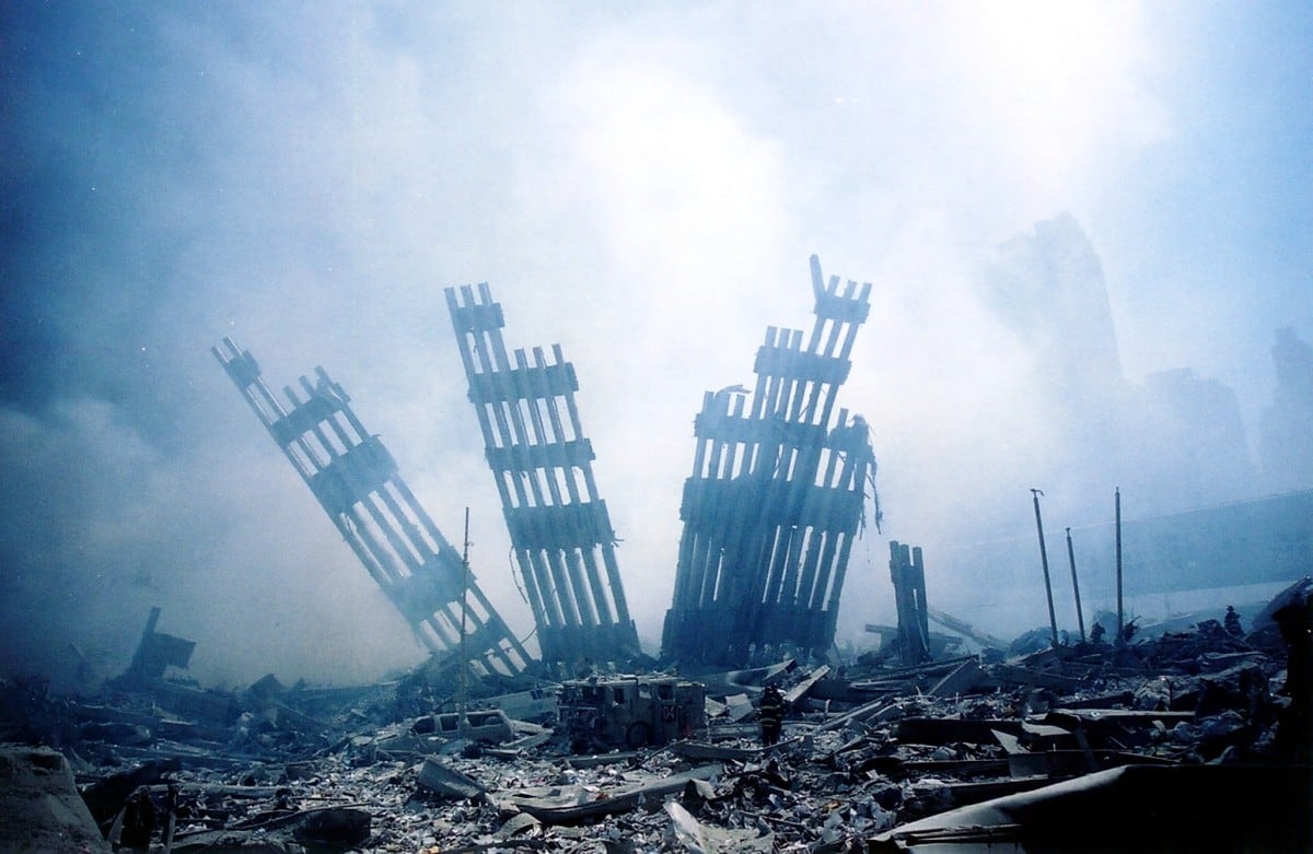 (ARCHIVO) Los escombros del World Trade Center, el 11 de septiembre de 2001, en Nueva York. El 11 de septiembre de 2026 marcará el 25.º aniversario de los atentados del 11 de septiembre de 2001, que dejaron cerca de 3.000 muertos en Nueva York, Washington y Pensilvania.