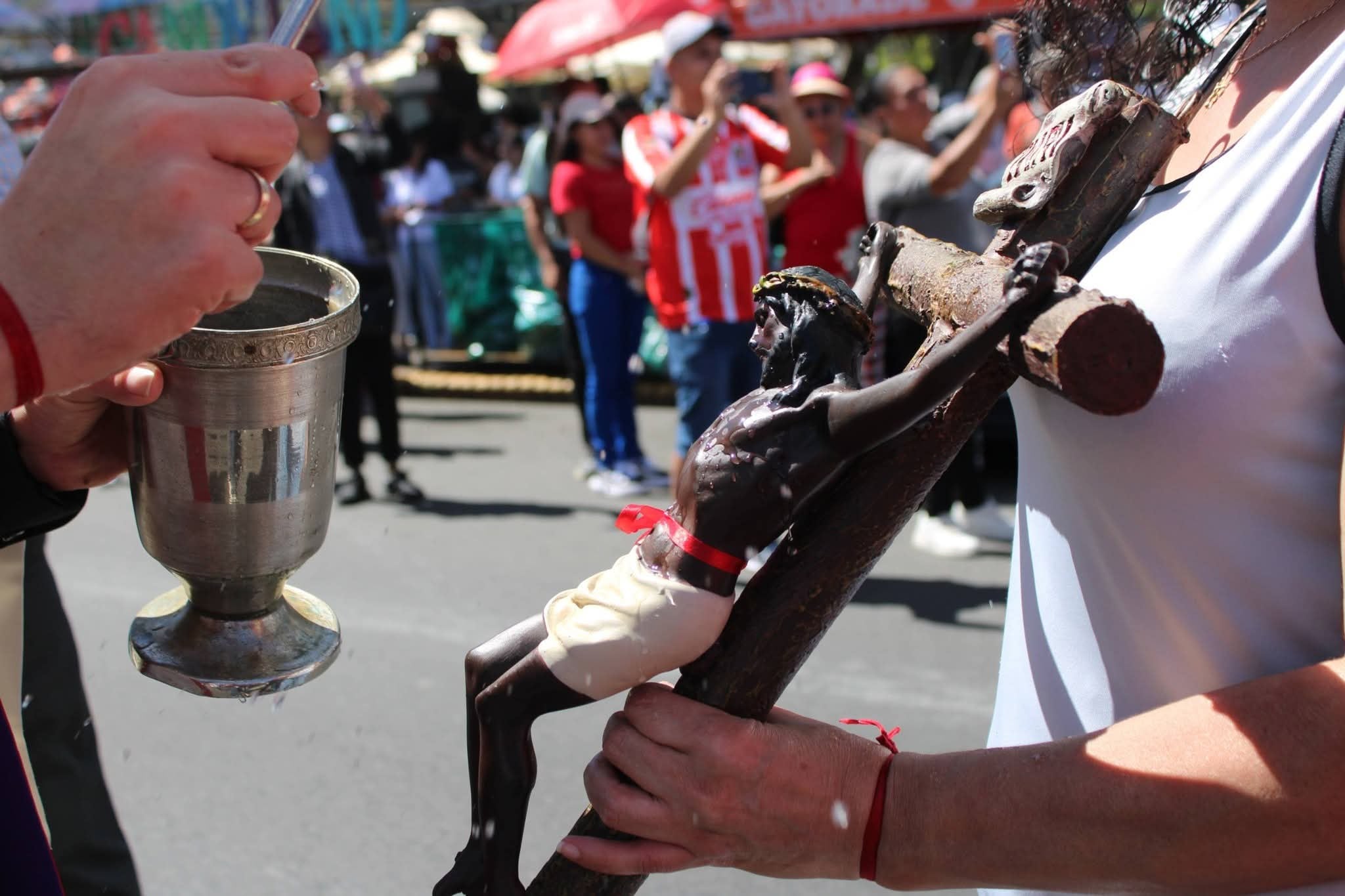 Peregrinación del Santo Cristo de Esquipulas de la Catedral al Santuario Nacional, en Alajuelita