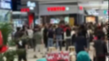 Policía revela el terrible motivo detrás de violenta riña en conocido centro comercial