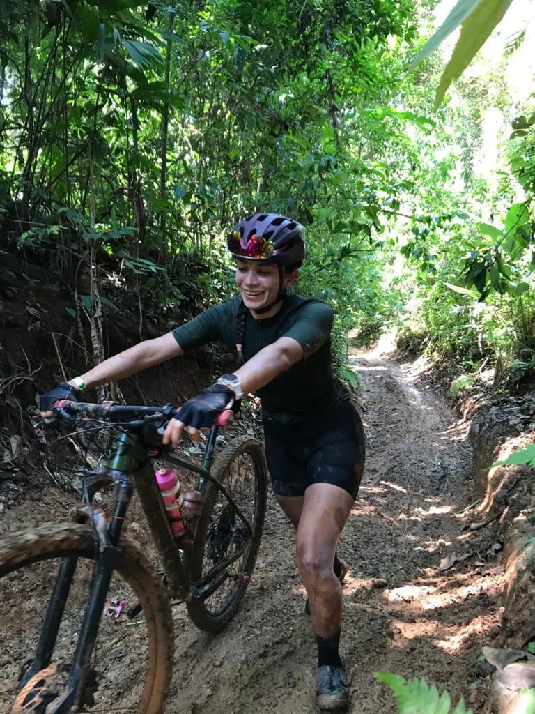 Laura Solano Matamoros se compró una bicicleta para viajar a la universidad y terminó graduada de ingeniera y a punto de correr su cuarta vuelta ciclística a Costa Rica con el equipo Megasuper-Wild Protein