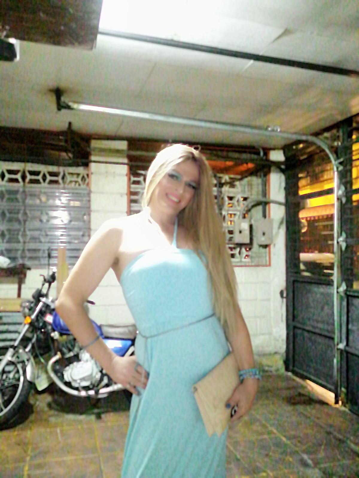 Julia Bohemia Roberts, mujer transgénero