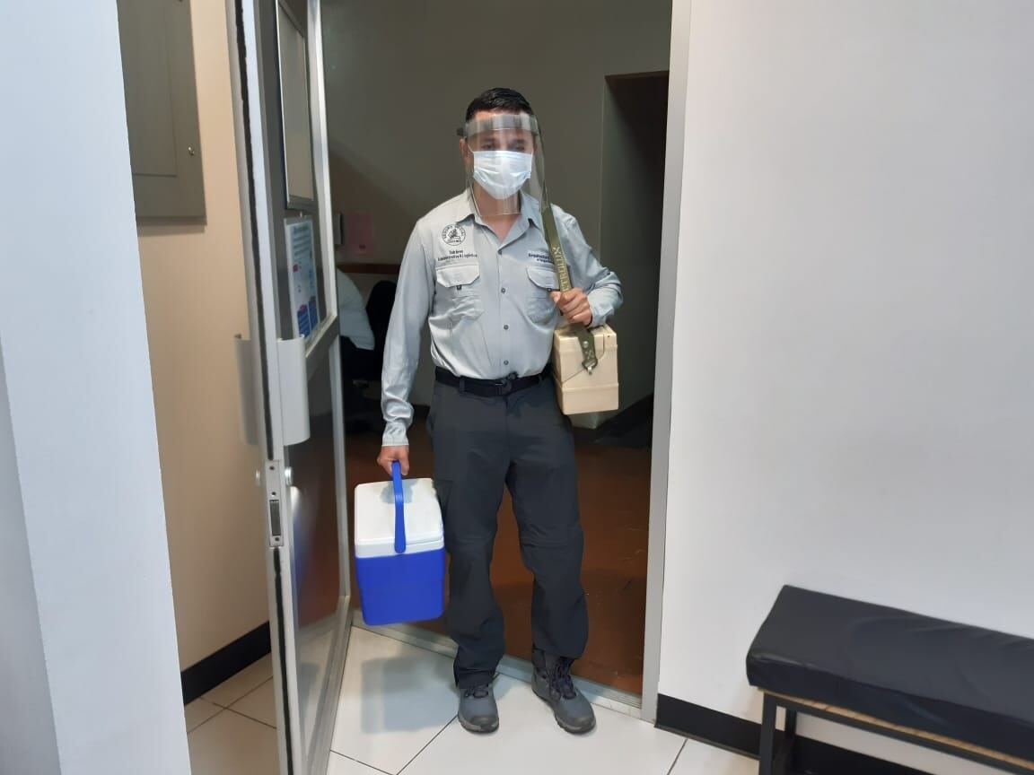 Don Bernan Fallas Gamboa tiene 44 años y su esposa Alice Ledesma Rojas 32, ellos son los orgullosos padres de Isaac Gerardo Fallas Ledesma, un bebecito que nació en el hospital de las Mujeres a las 29 semanas de gestación y donan lechita materna al hospital de Las Mujeres.