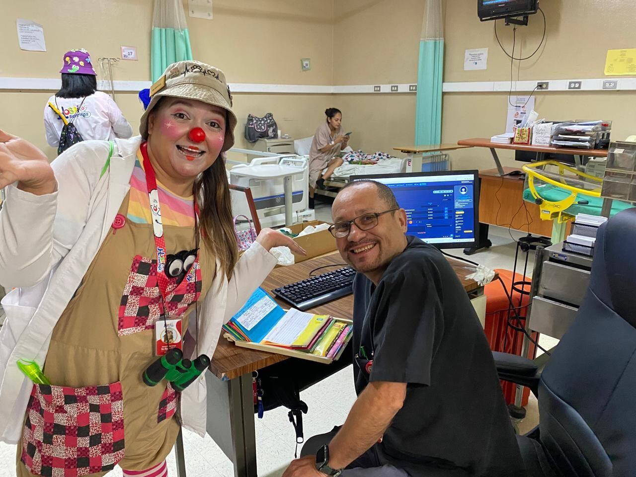 El hospital de las Mujeres celebró el Día de la Madre con la llegada de cuatro bebés durante las primeras horas de este 15 de agosto, así lo confirmó la doctora Ileana Azofeifa Hernández, directora a.i de este establecimiento de salud de la Caja Costarricense de Seguro Social