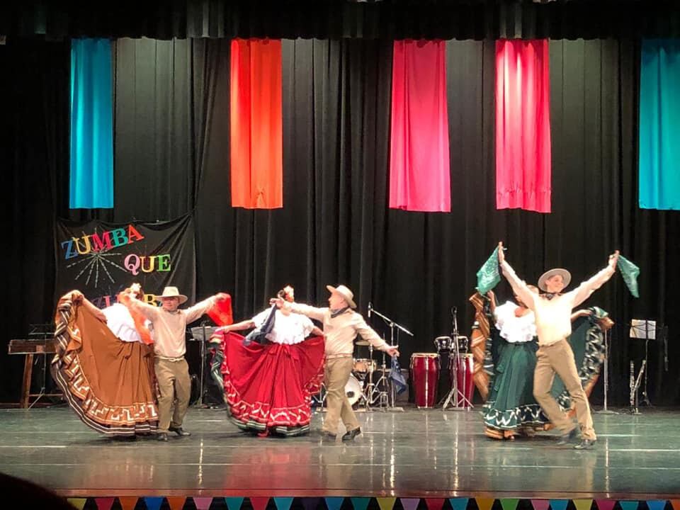 Compañía de baile folclórico Zumba que Zumba, el cual aparentemente fue estafado por un sujeto de apellido Chaves