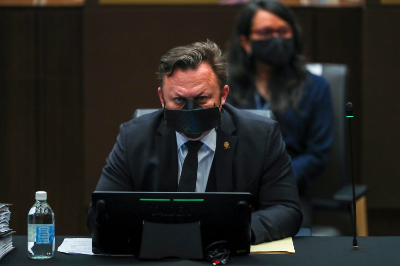 Diputado Dragos Dolanescu.