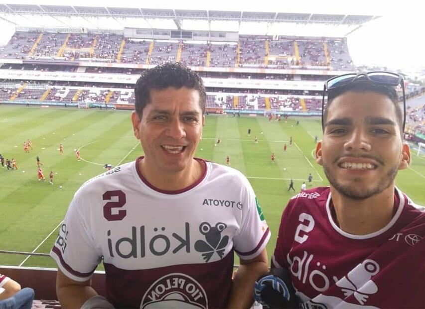 Andrés Medrano, aficionado tico del Saprissa que vive en Guatemala. Cortesía.
