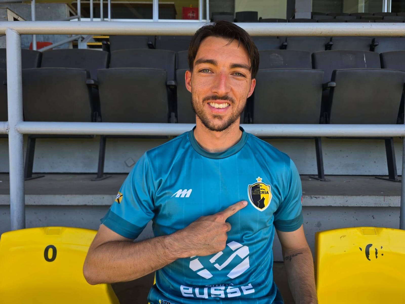 Mauricio Villalobos ve con mucho optimismo su nuevo reto en Liberia.