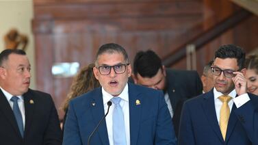 Exministro Mauricio Batalla dejó sin resolver un broncón y se lo heredó al nuevo jerarca del MOPT