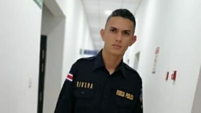 El Policía Bryan Josué Rivera Oviedo, de 28 años, murió al recibir un balazo en la cabeza en Herradura. Foto: Tomada de FB