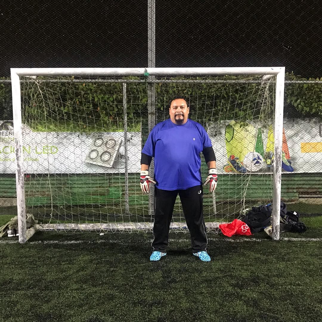 Adrián Méndez es un mejenguero de la pura cepa, eso sí, su puesto es de portero y de los buenos